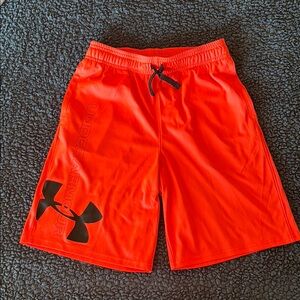 Youth Under Armour Athletic Shorts Size YLG